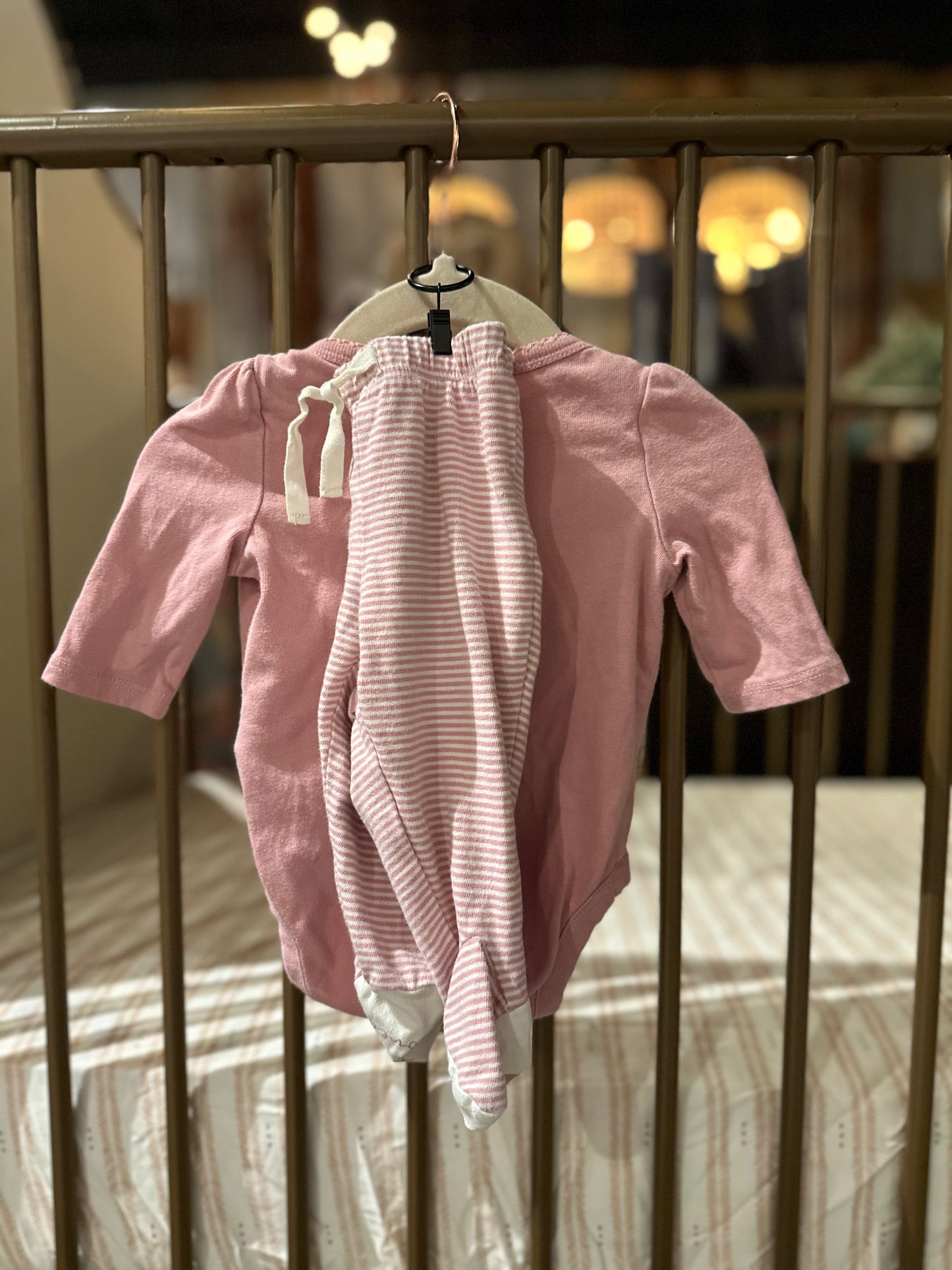 Baby Gap "Surrounded by Love" 2-piece outfit