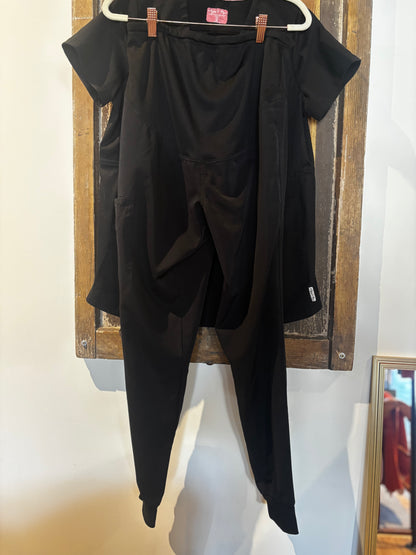 Ava & Me Maternity Scrub Outfit