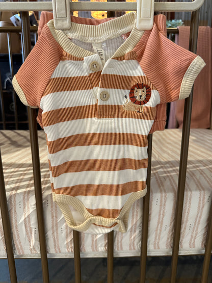 Liam & James  Lion 2-piece Outfit