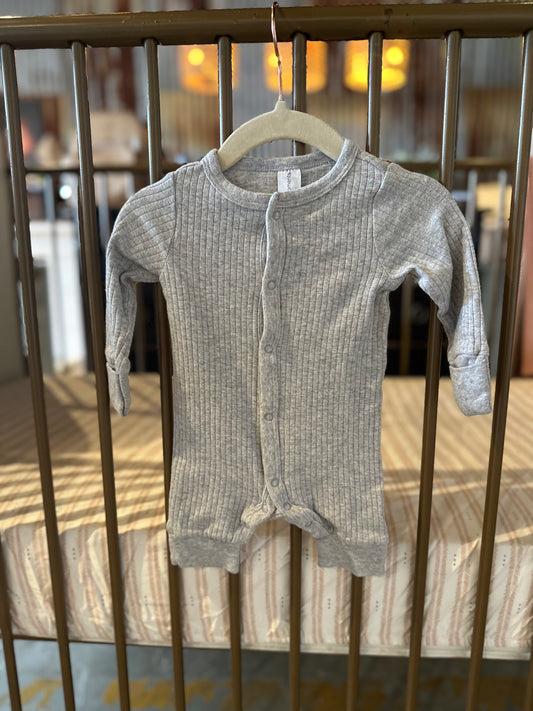 Modern Moments Gray Ribbed Sleeper