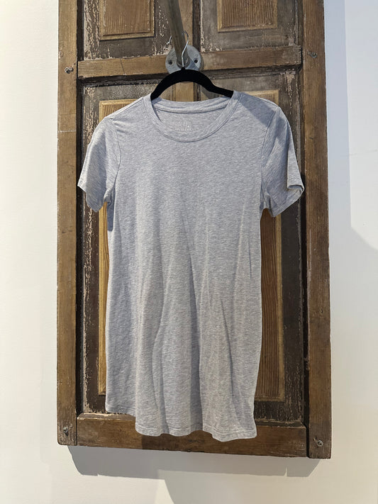 Time & Tru Light Gray Maternity T-shirt